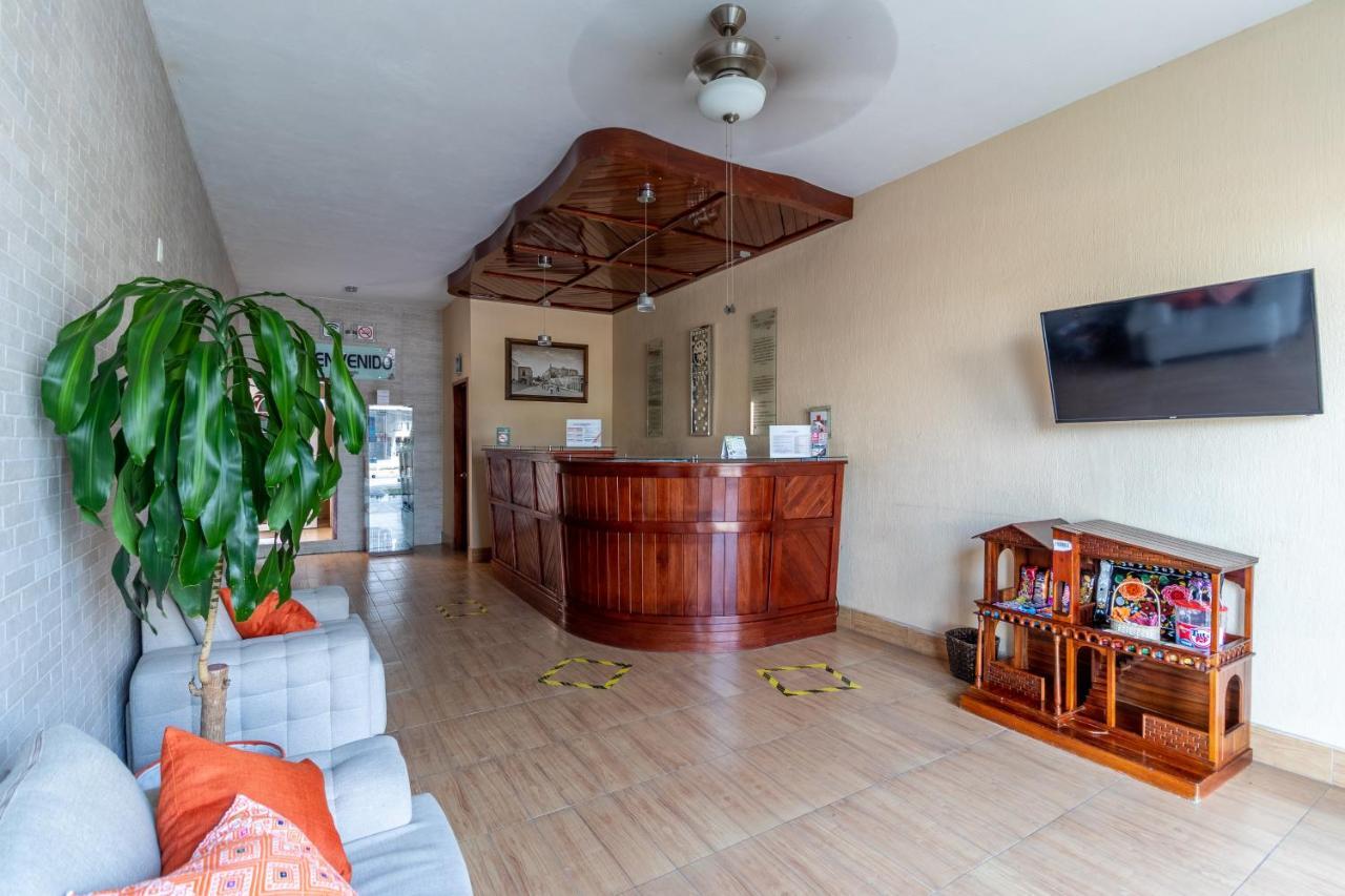 Hotel Casa Garatusa Yuriria Екстериор снимка