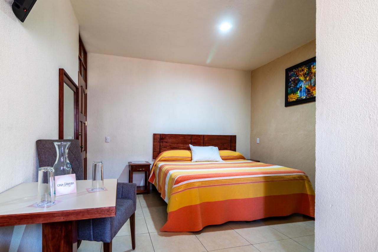 Hotel Casa Garatusa Yuriria Екстериор снимка