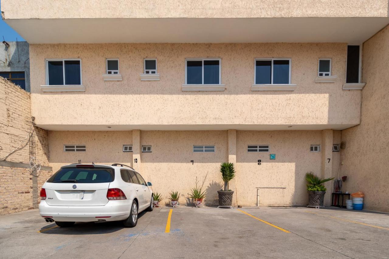 Hotel Casa Garatusa Yuriria Екстериор снимка