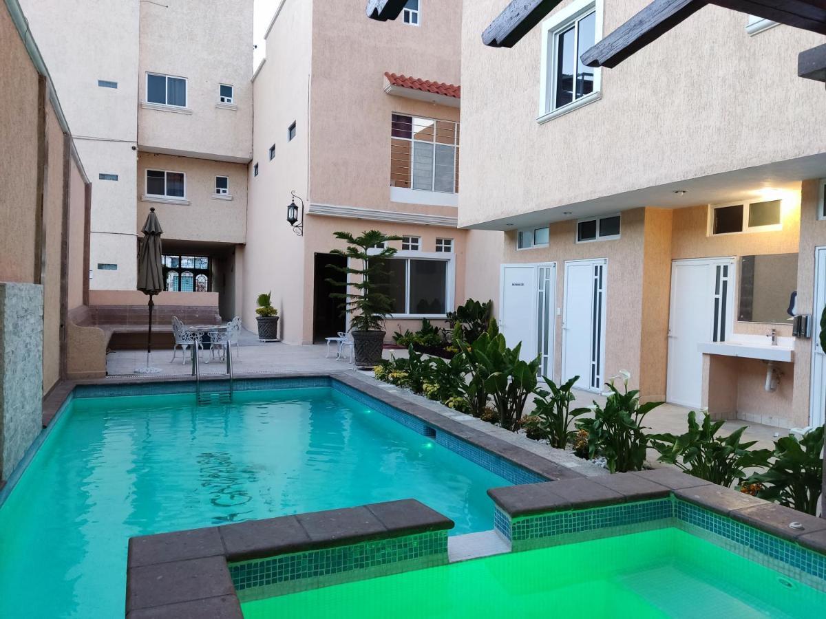 Hotel Casa Garatusa Yuriria Екстериор снимка